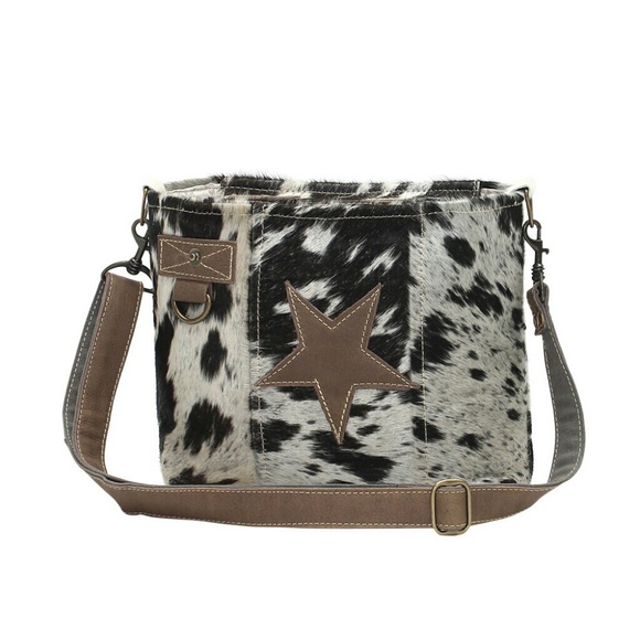 🚨LAST ONE🚨 Star On Hairon Shoulder Bag - Picture 2 of 3